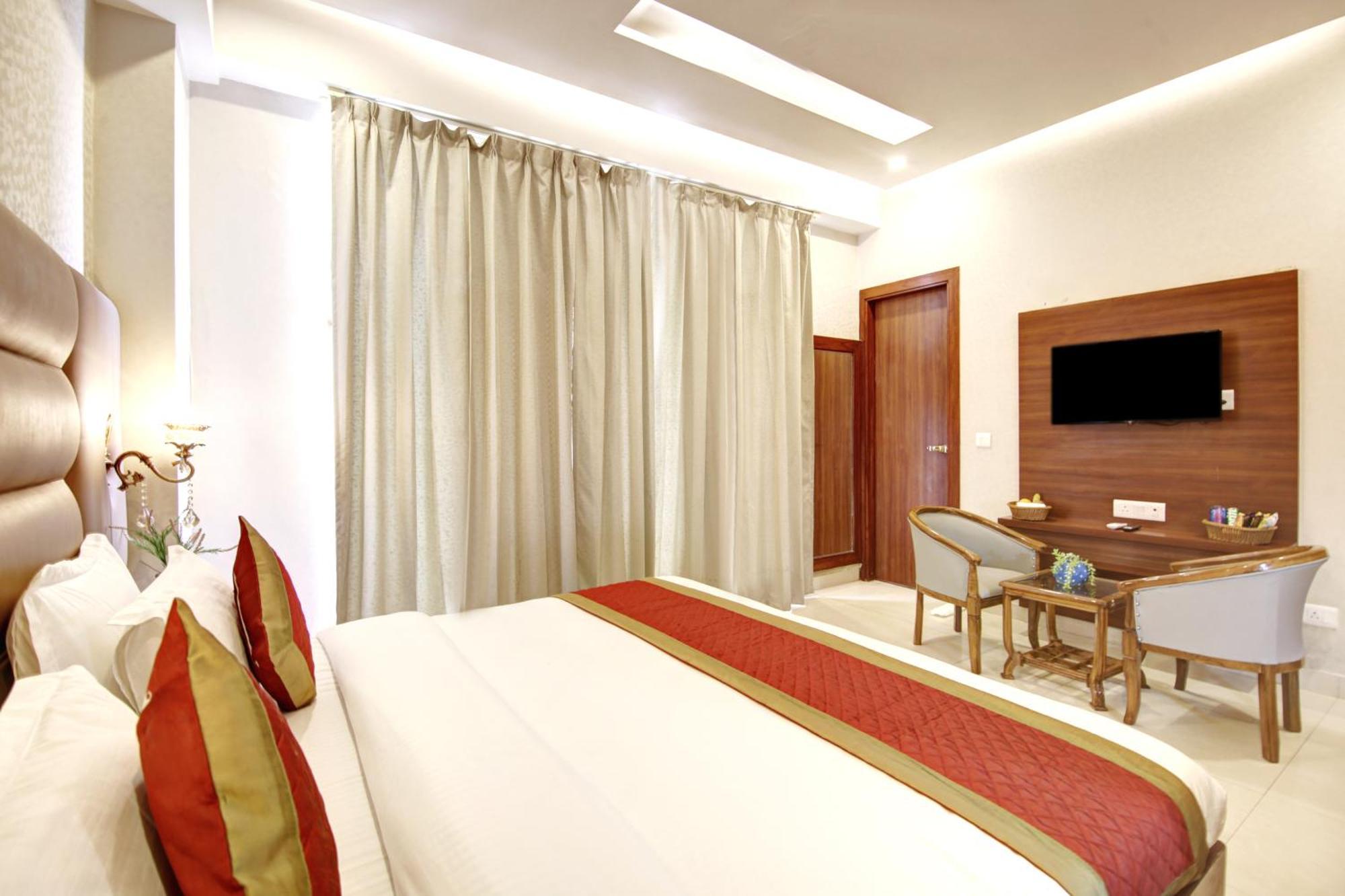 Marks Hotel & Banquet Noida Exteriér fotografie