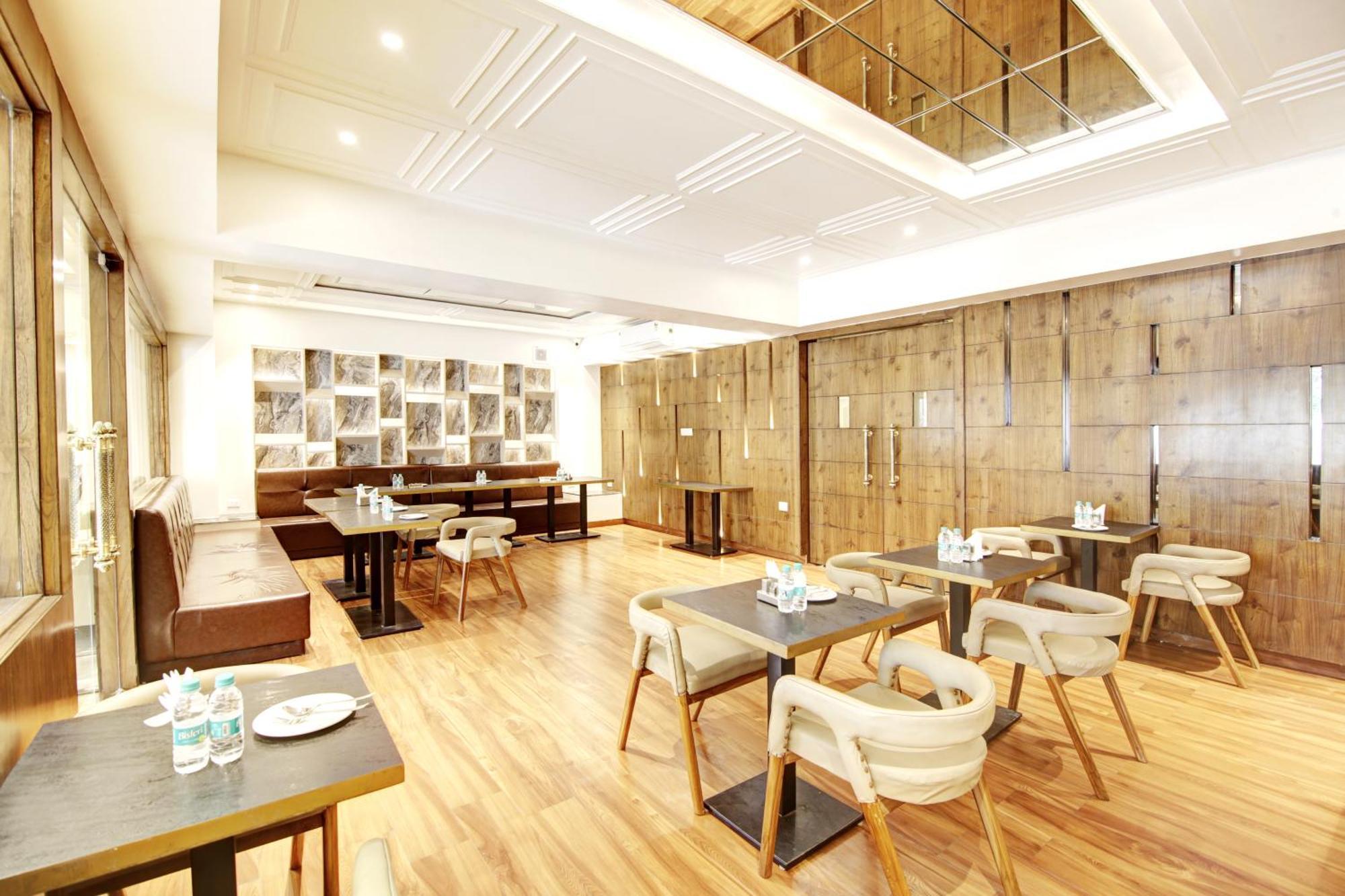 Marks Hotel & Banquet Noida Exteriér fotografie