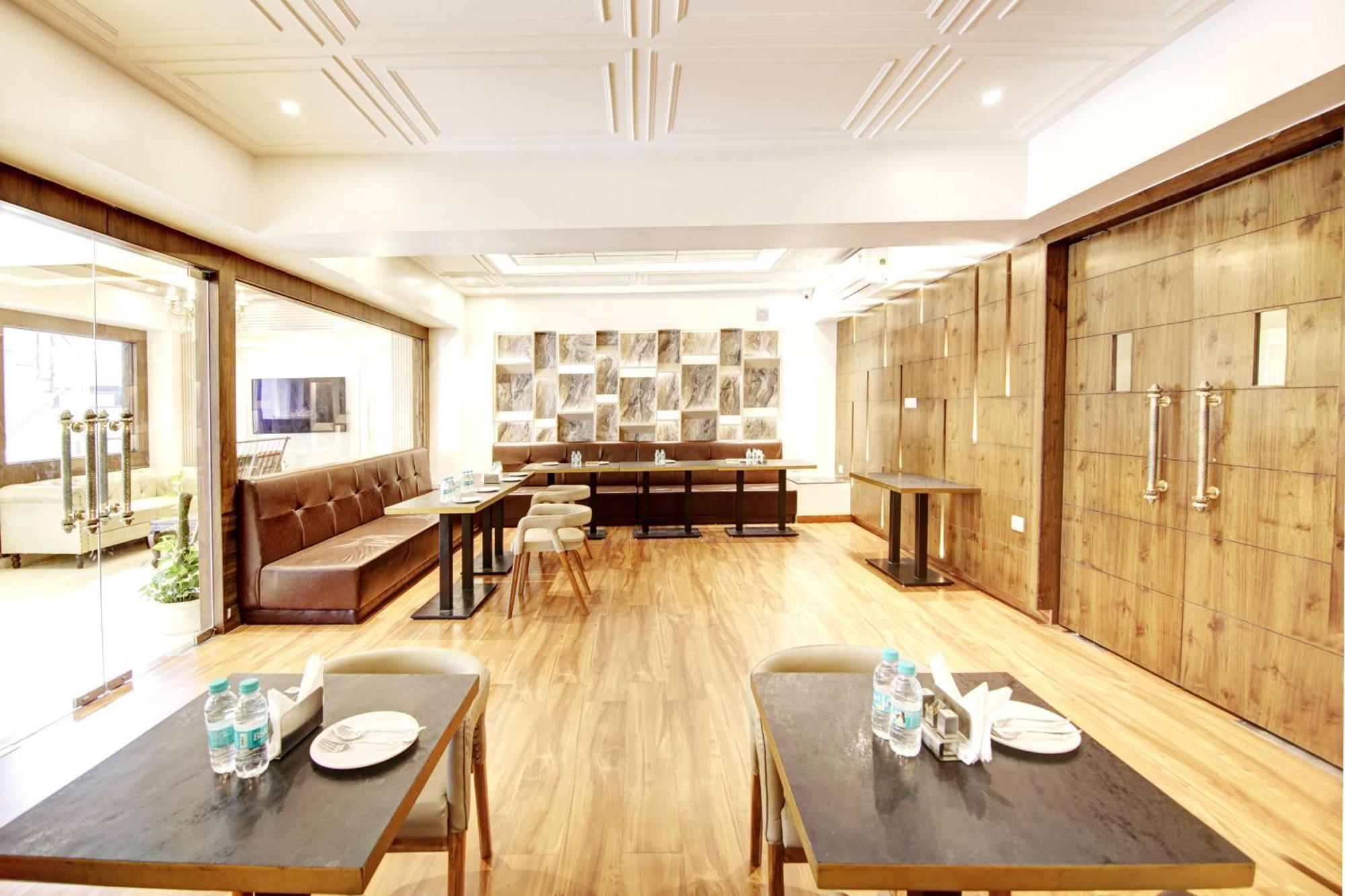 Marks Hotel & Banquet Noida Exteriér fotografie