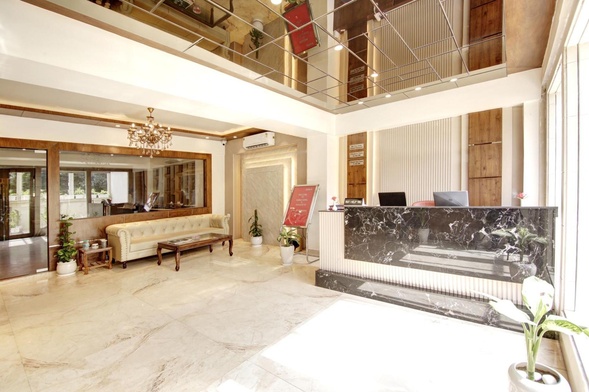 Marks Hotel & Banquet Noida Exteriér fotografie